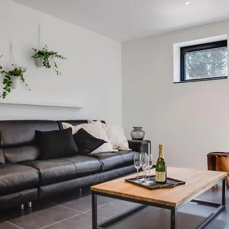 Holiday home Magnifique Maison De Vacances 10 Persones Marche-en-Famenne